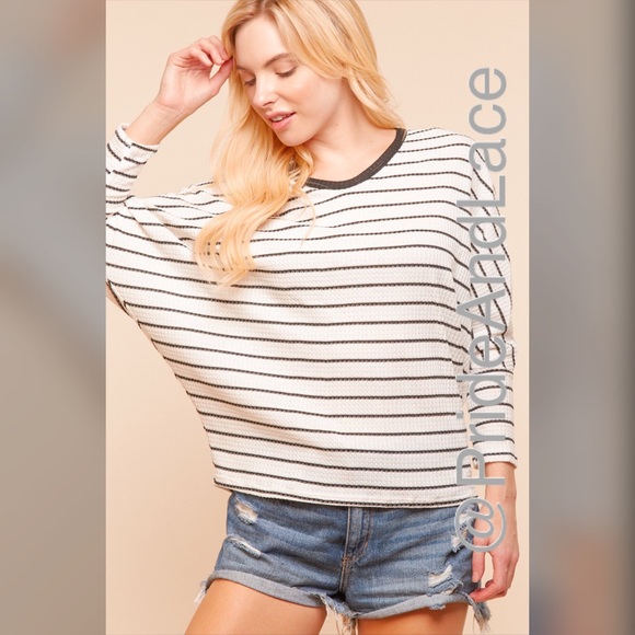 🕊Ivory Stripe Dolman Blouse🕊 - Picture 2 of 4
